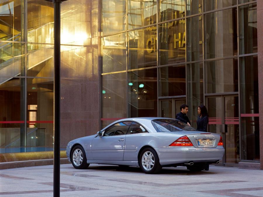  Mercedes-Benz CL500 1999 года  (фото 20 из 30)